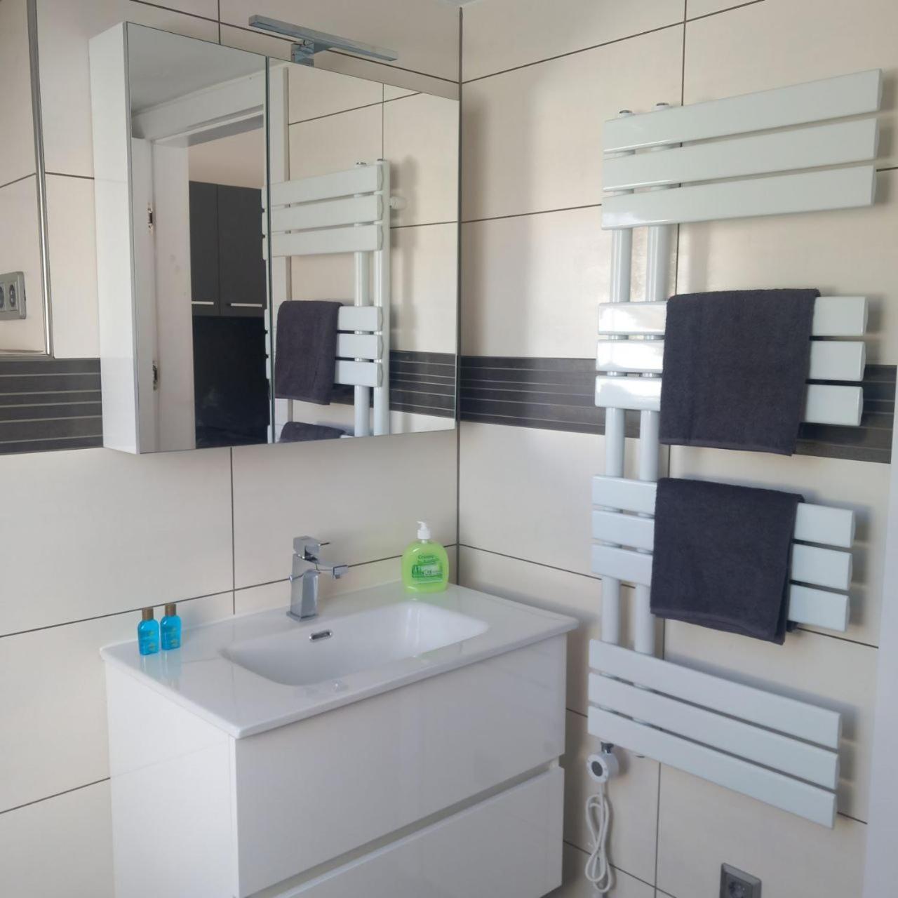 Blueline Apartments Am Woerthersee 쉬플링암씨 외부 사진